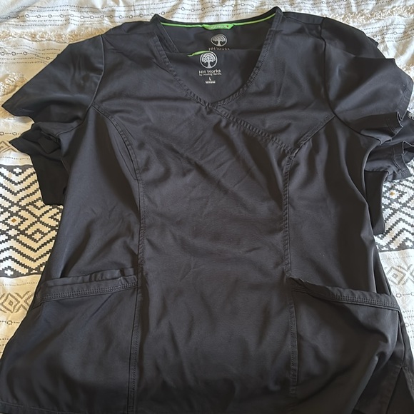 Healing Hands size Large 3 tops HH works - Picture 2 of 4